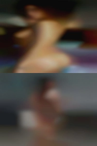 Thick body hot woman looking naked woman!